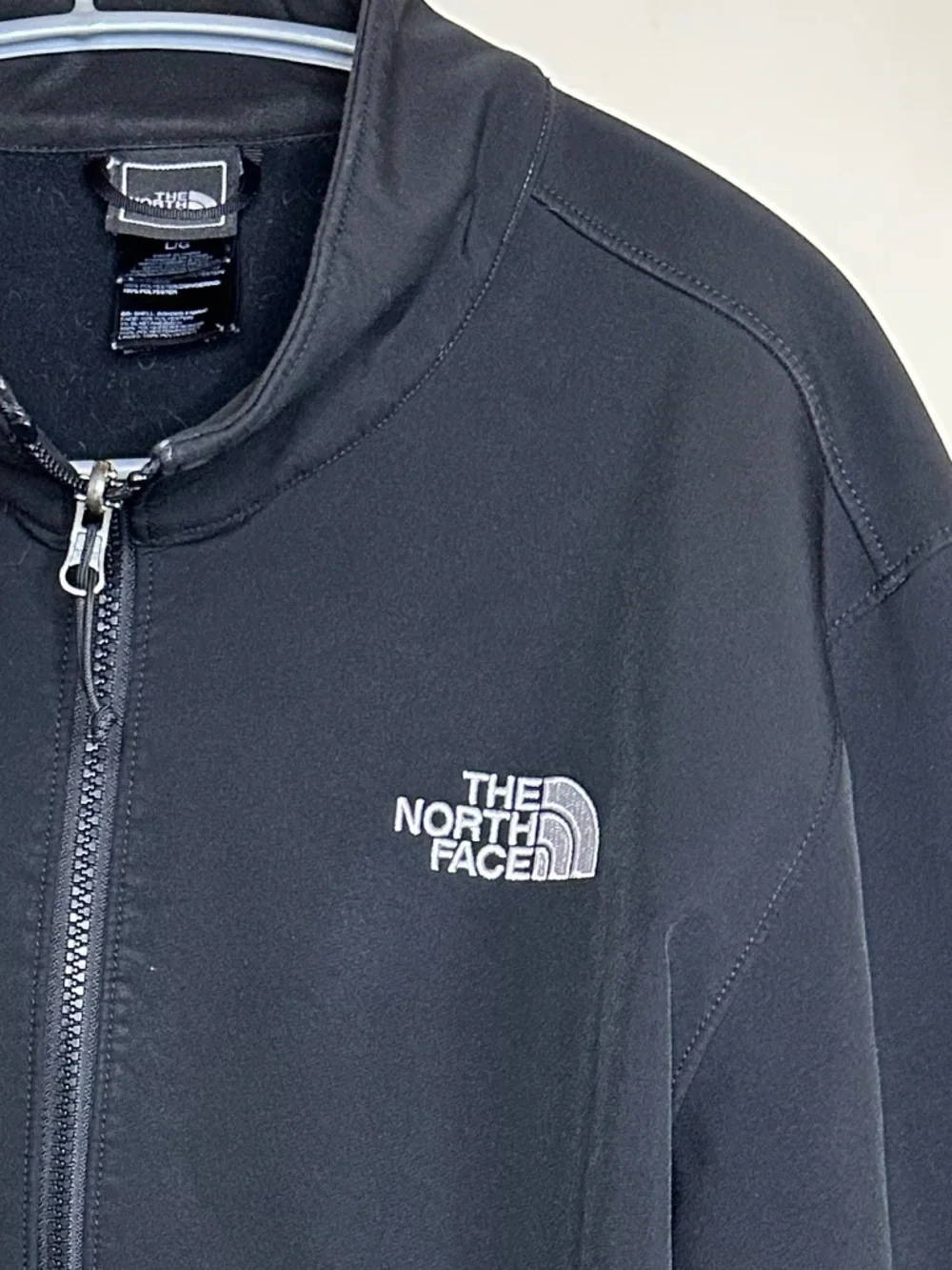 The North Face Men’s LARGE Black Classic Lightweight Relaxed Fit Full-Zip Jacket